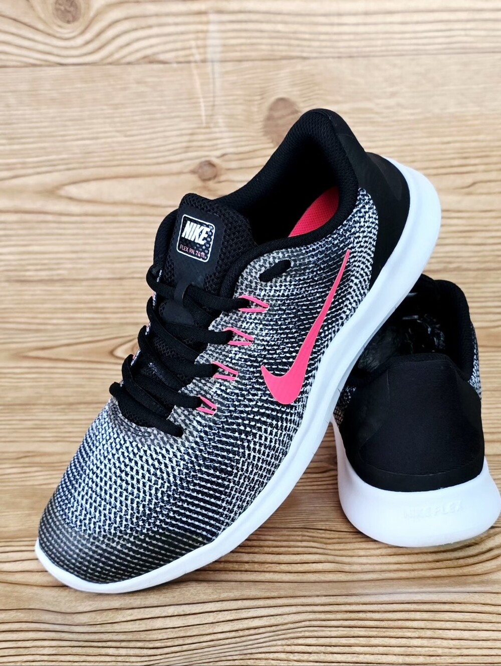NIKE Flex 2018 RN Running Shoes